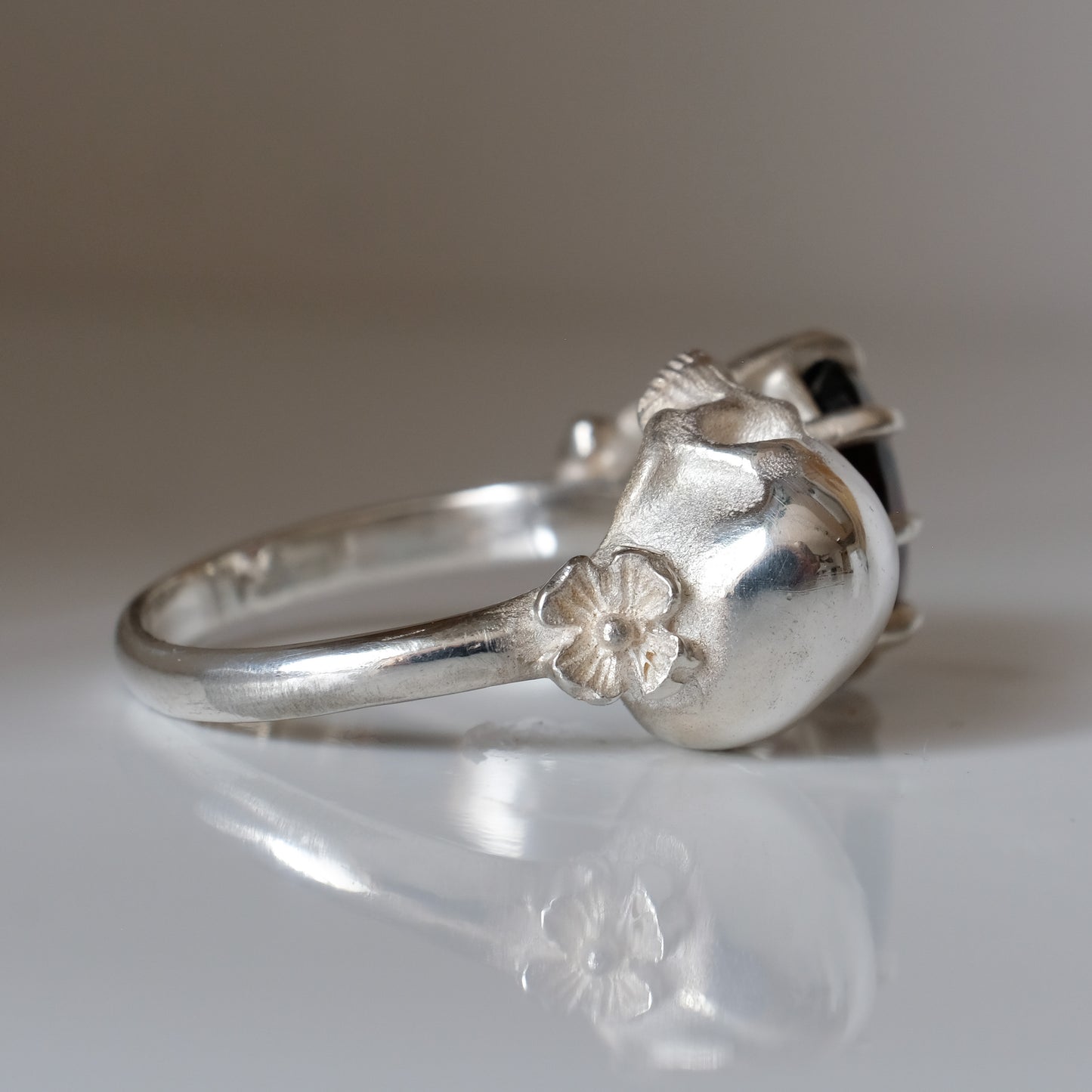 VANITAS garnet ring