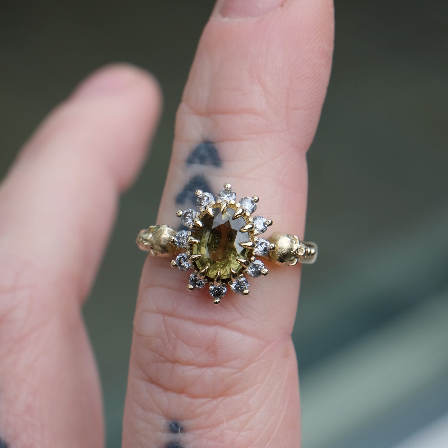 VICTORIA green sapphire ring