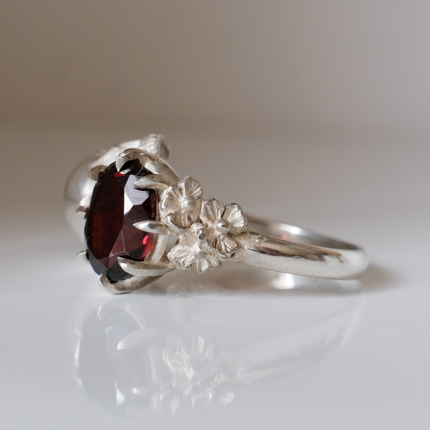 VANITAS garnet ring