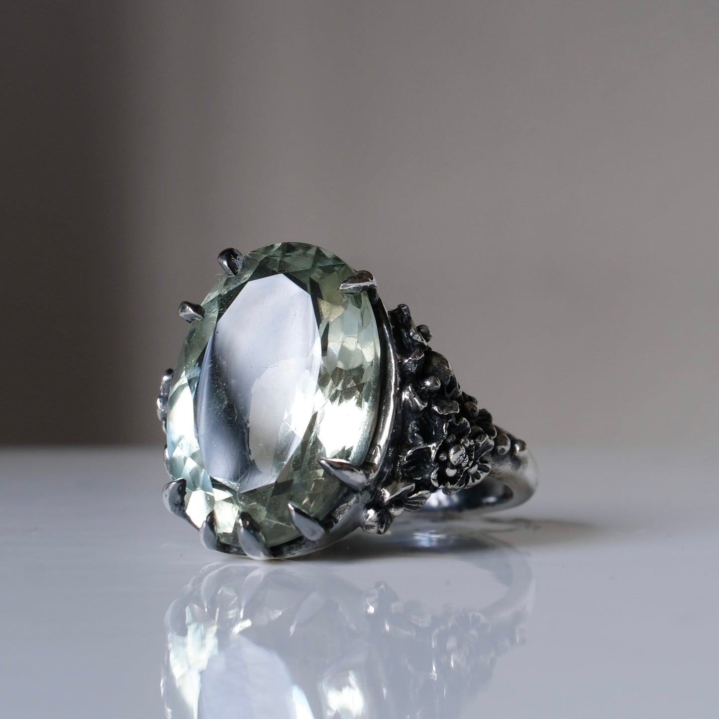 GERTRUDE mint quartz ring