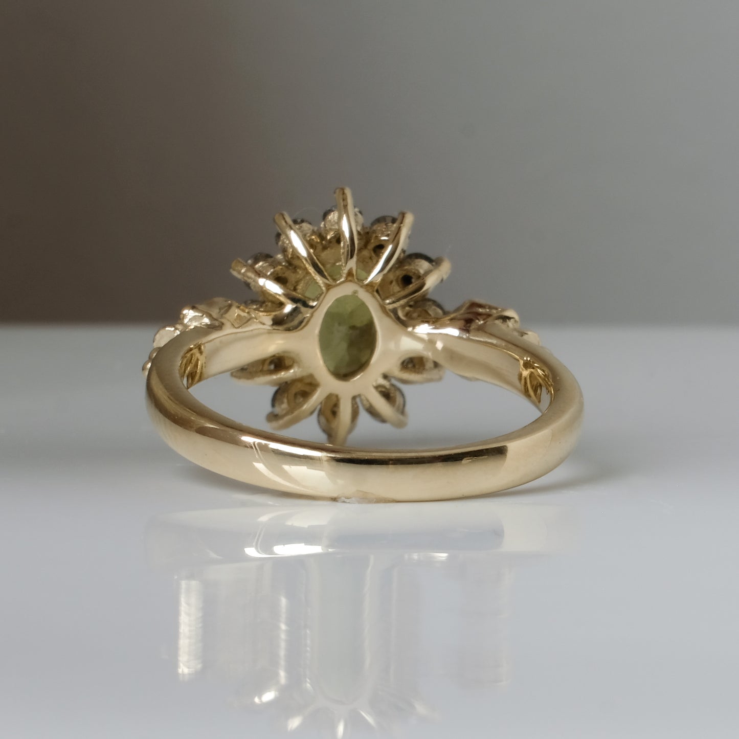 VICTORIA green sapphire ring