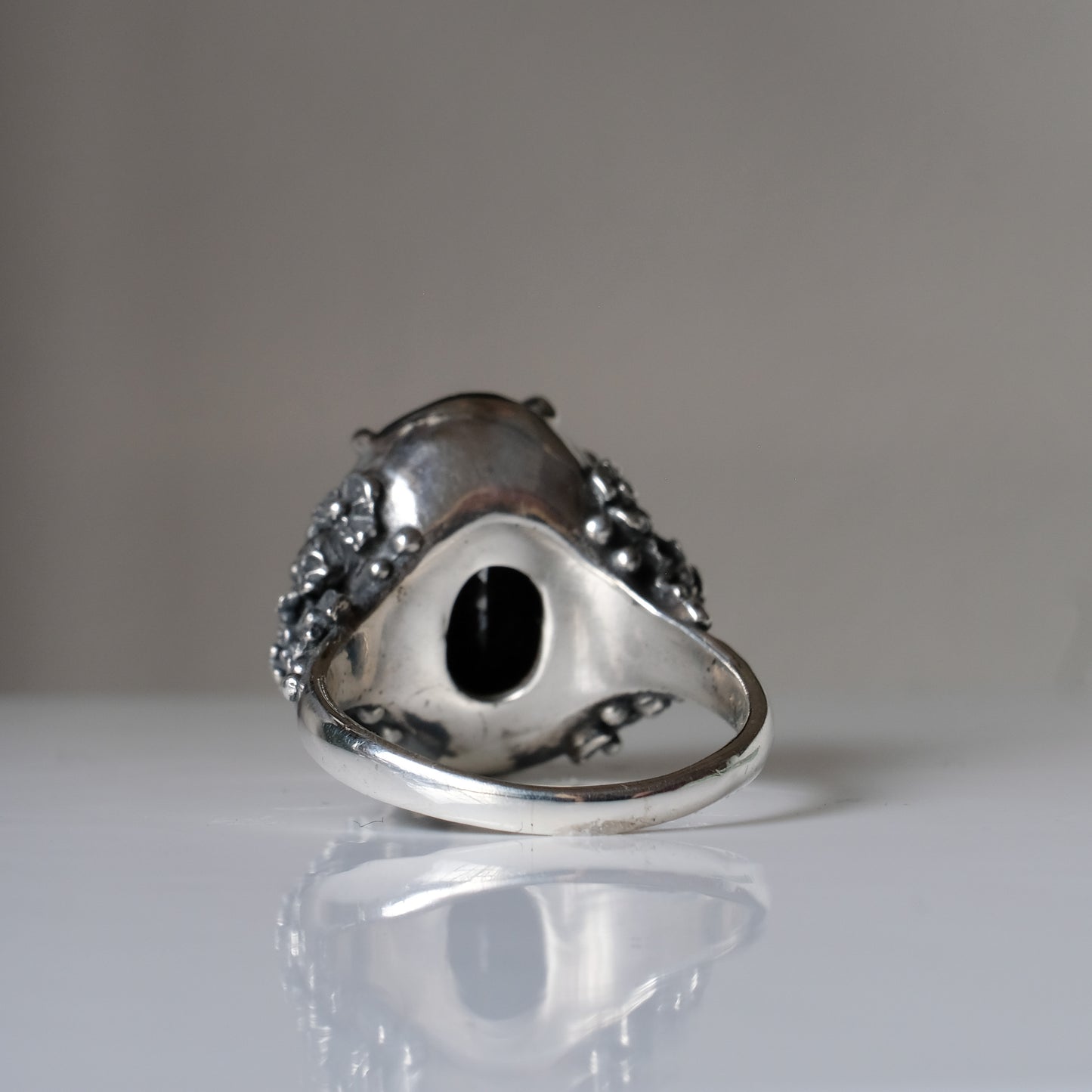 GERTRUDE black spinel ring