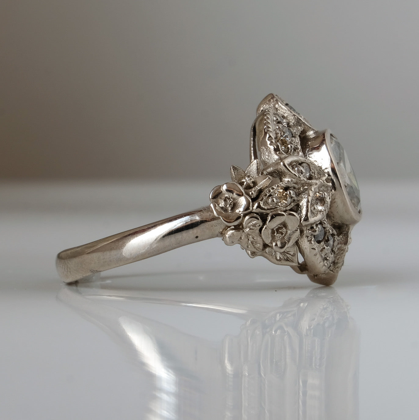 FLEUR diamond ring