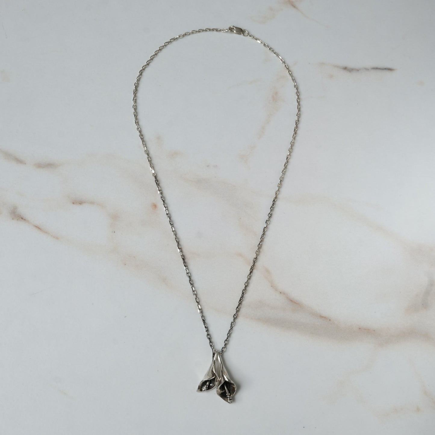CALLA LILY necklace