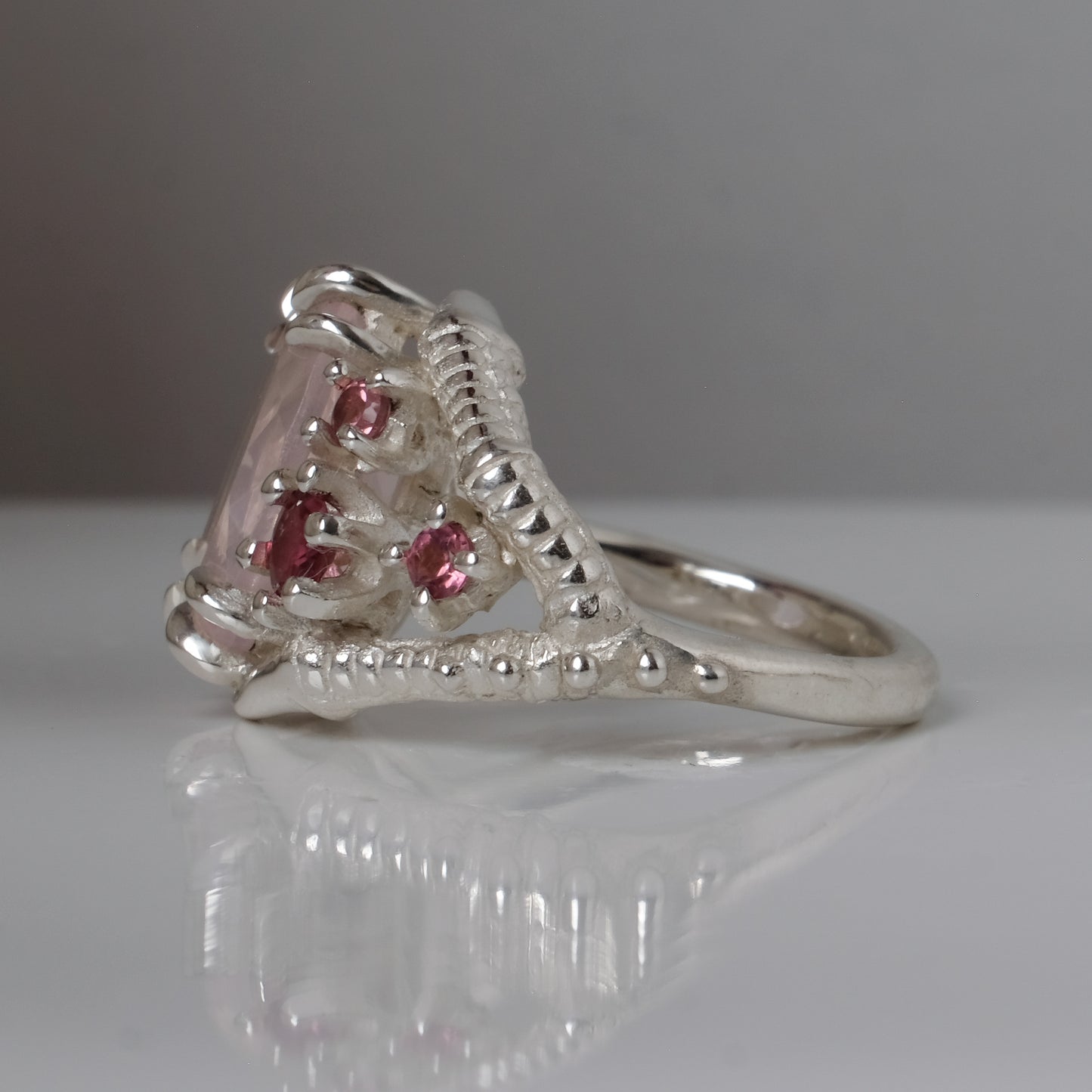 TALON rose quartz ring