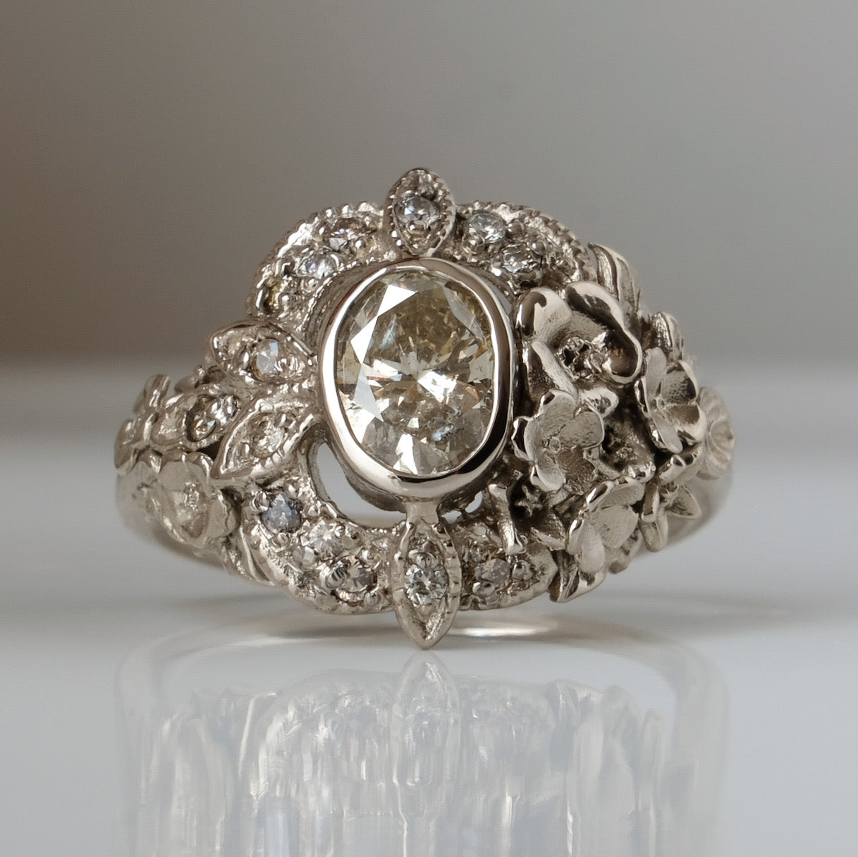 FLEUR diamond ring