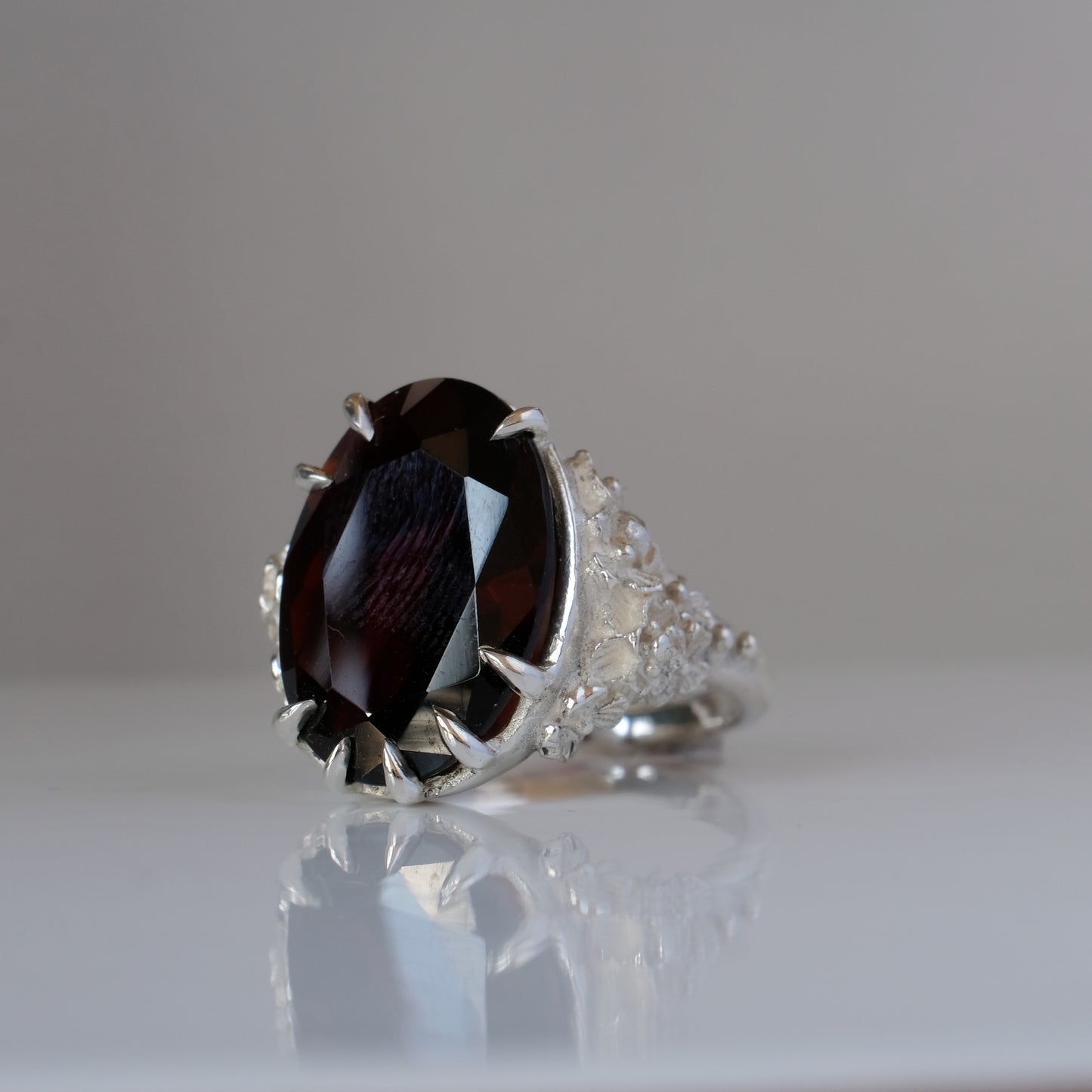 GERTRUDE garnet ring