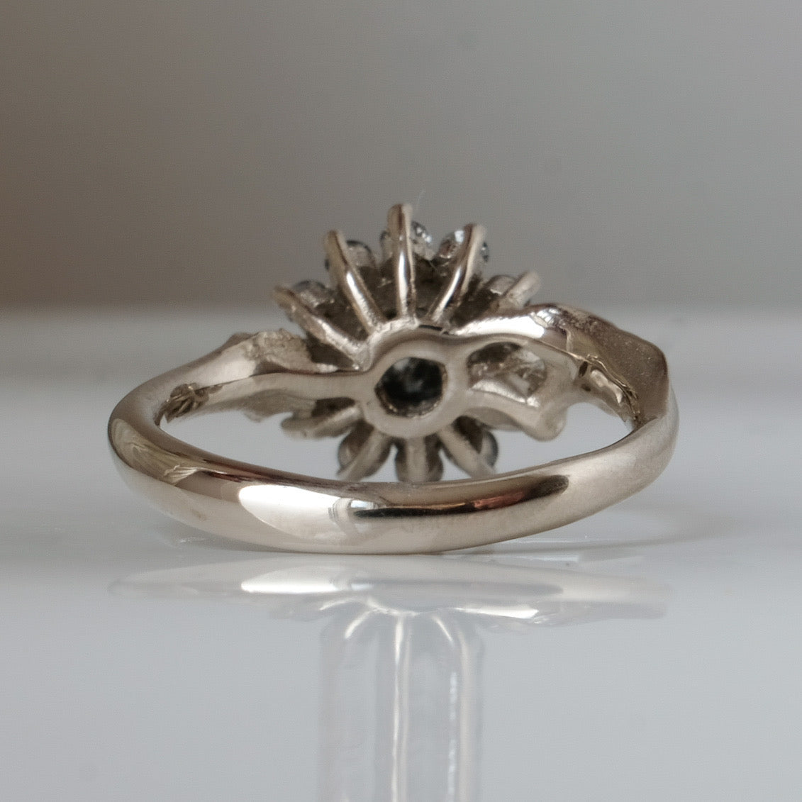 AGNES diamond ring