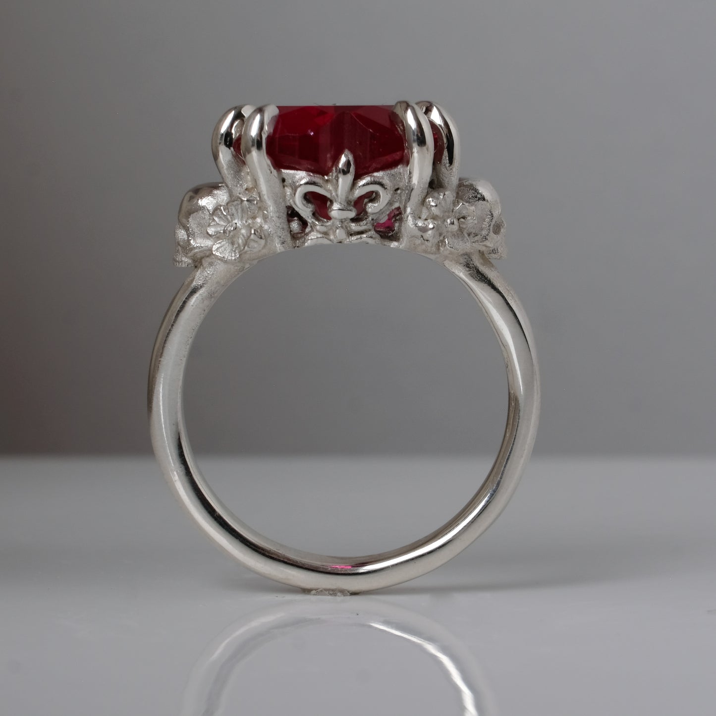 ERZULIE synthetic ruby ring