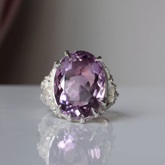 GERTRUDE amethyst ring