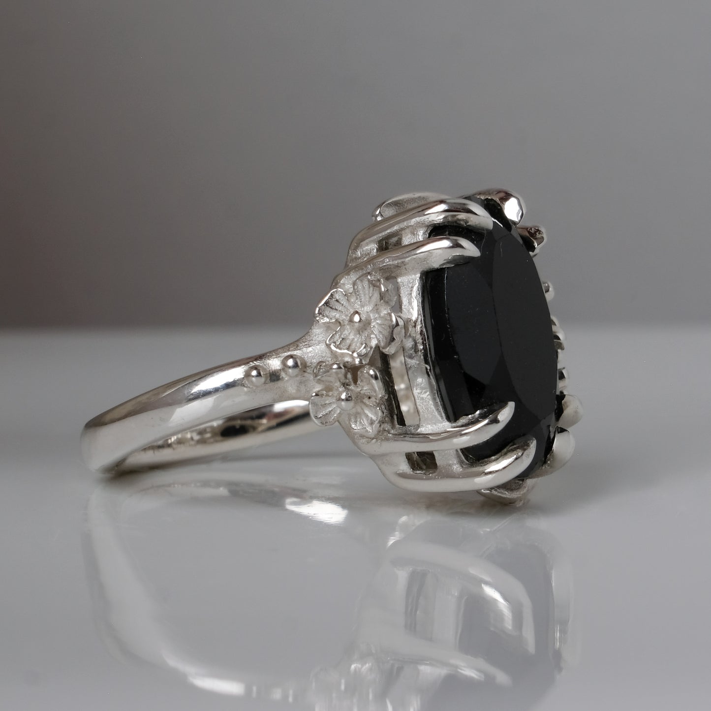 TALON black spinel ring