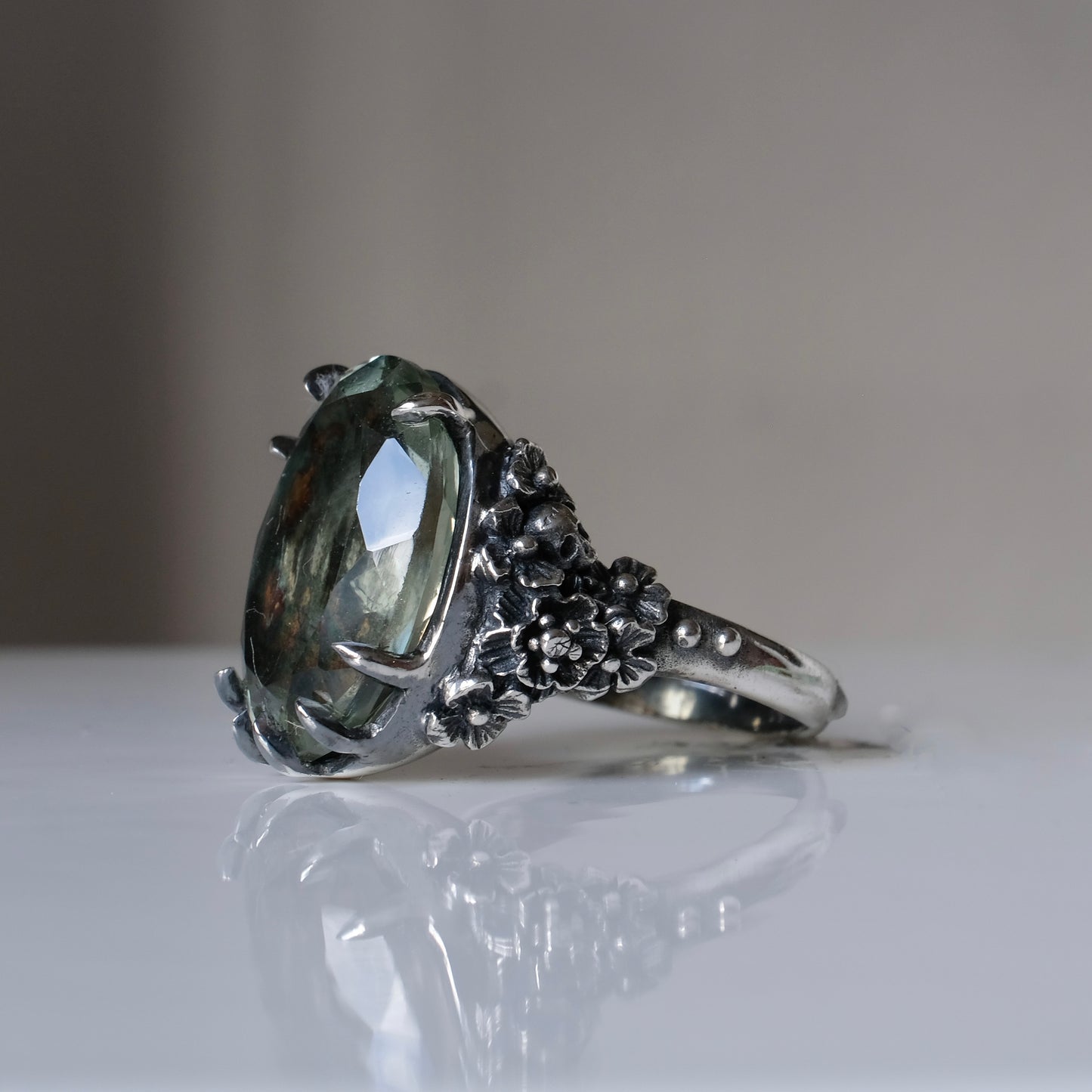 GERTRUDE mint quartz ring