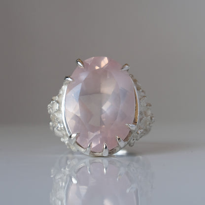 GERTRUDE rose quartz ring