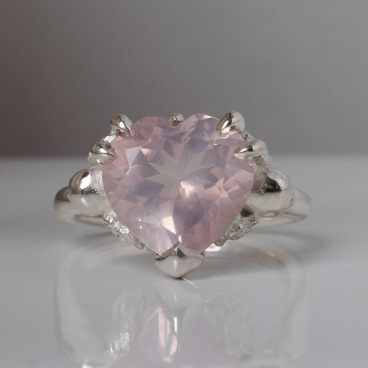 ERZULIE rose quartz ring