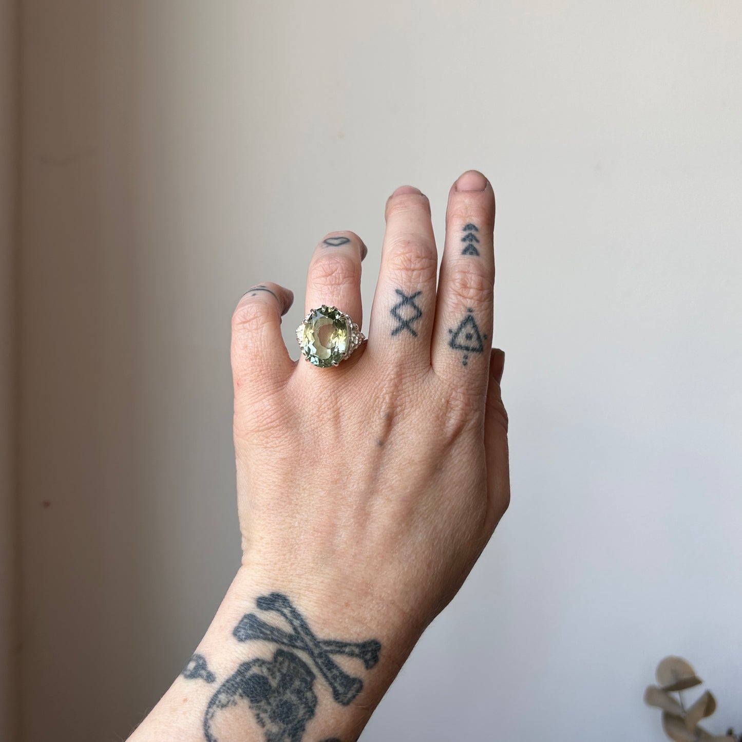 GERTRUDE mint quartz ring