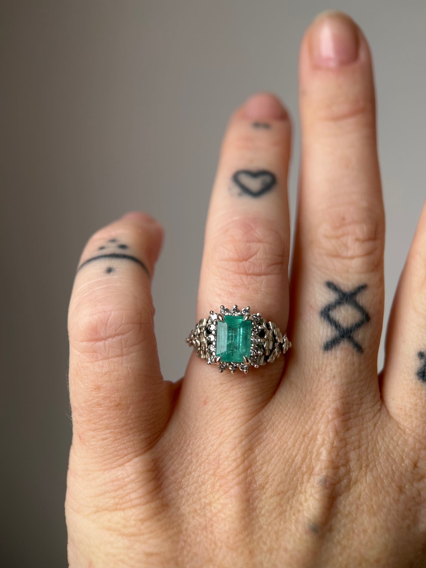 ODETTA ring, emerald