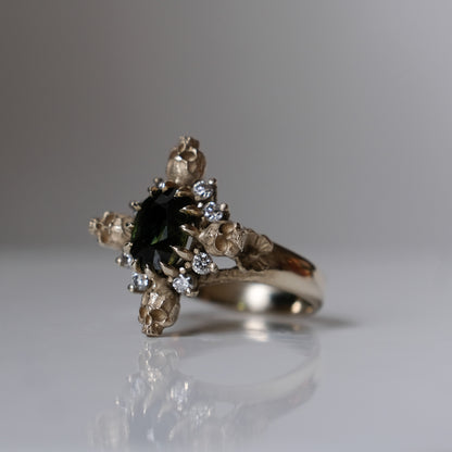 SYBIL sapphire skull ring